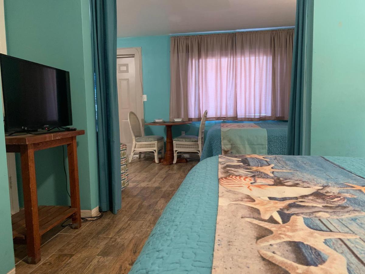 סיינט פיטרסברג Michaels Siesta Motel מראה חיצוני תמונה