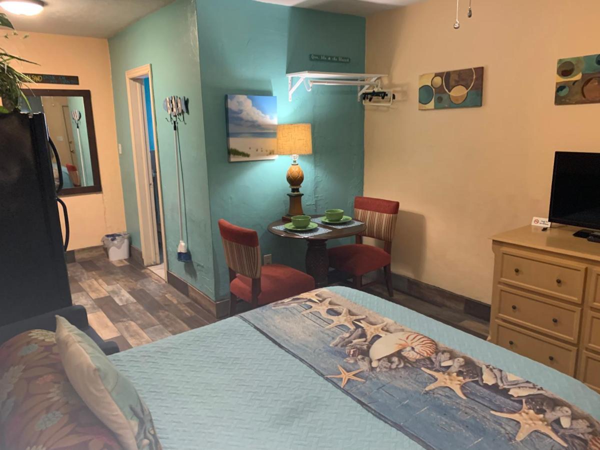 סיינט פיטרסברג Michaels Siesta Motel מראה חיצוני תמונה