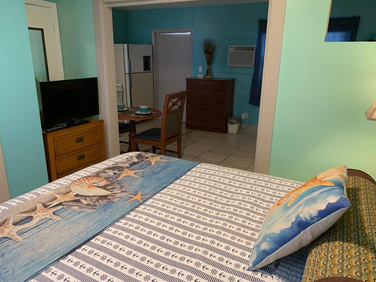 סיינט פיטרסברג Michaels Siesta Motel מראה חיצוני תמונה