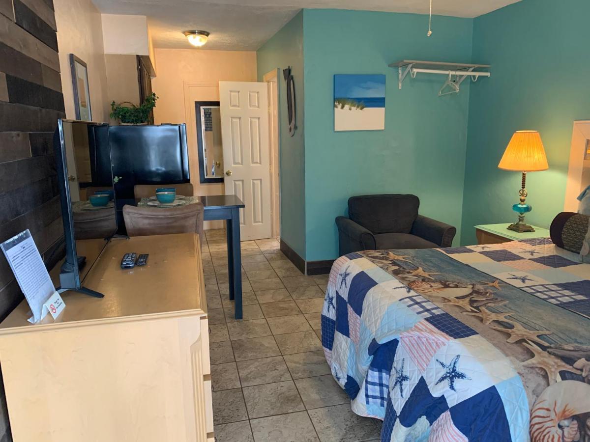 סיינט פיטרסברג Michaels Siesta Motel מראה חיצוני תמונה