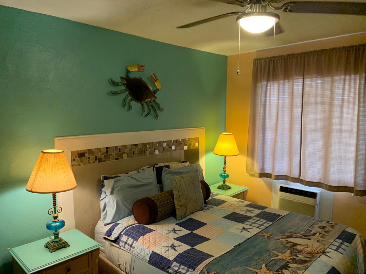 סיינט פיטרסברג Michaels Siesta Motel מראה חיצוני תמונה