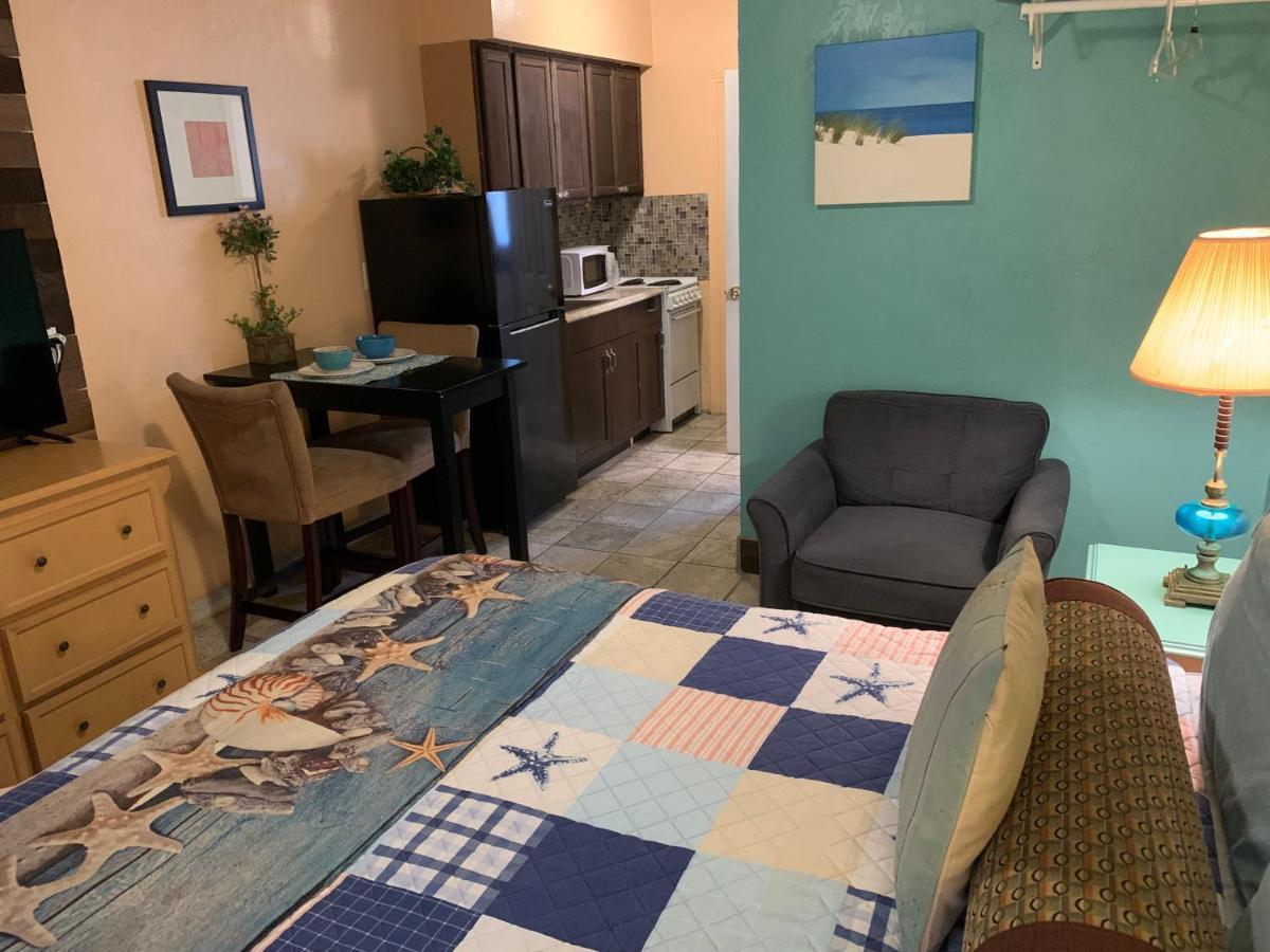 סיינט פיטרסברג Michaels Siesta Motel מראה חיצוני תמונה