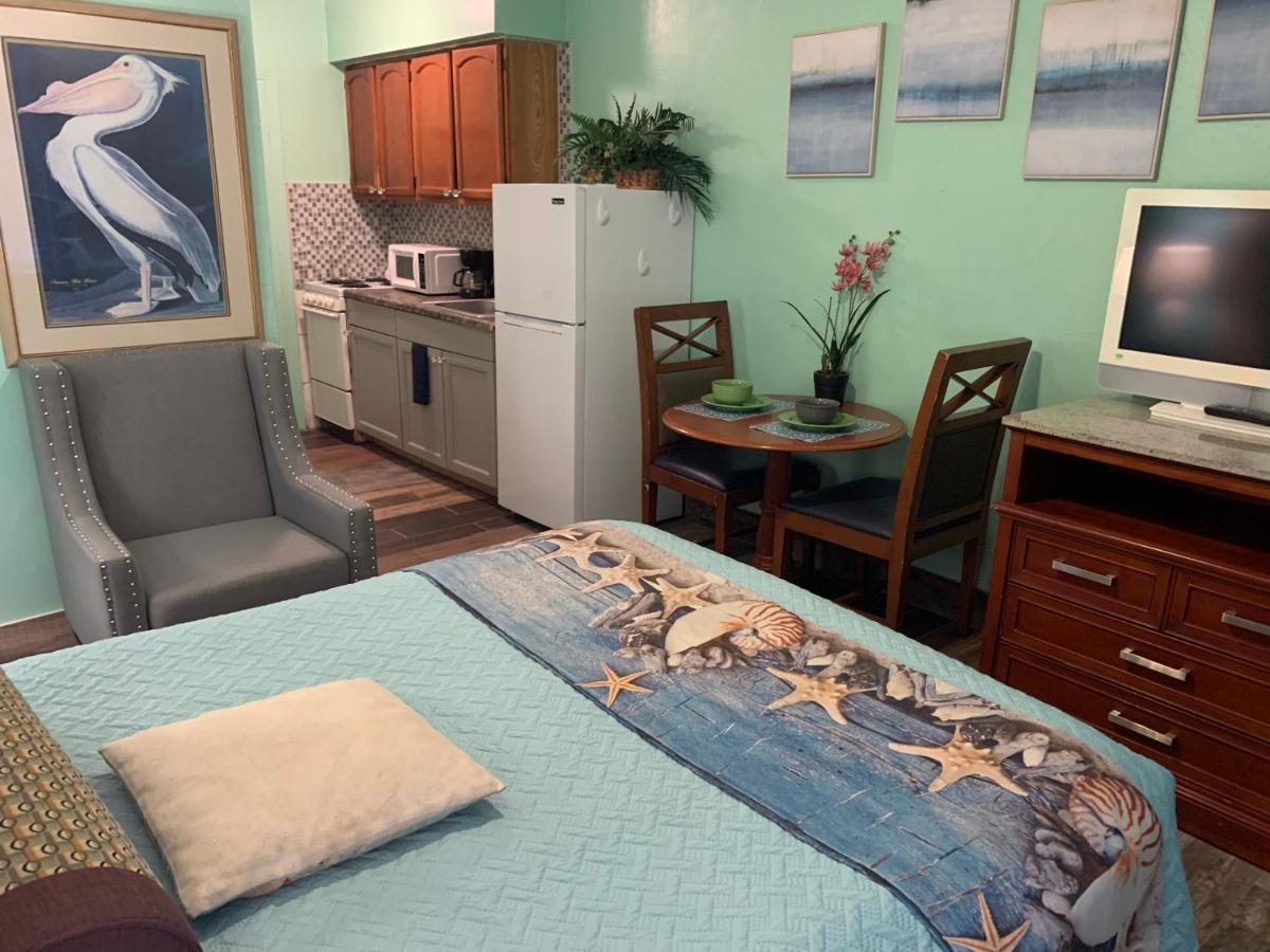 סיינט פיטרסברג Michaels Siesta Motel מראה חיצוני תמונה
