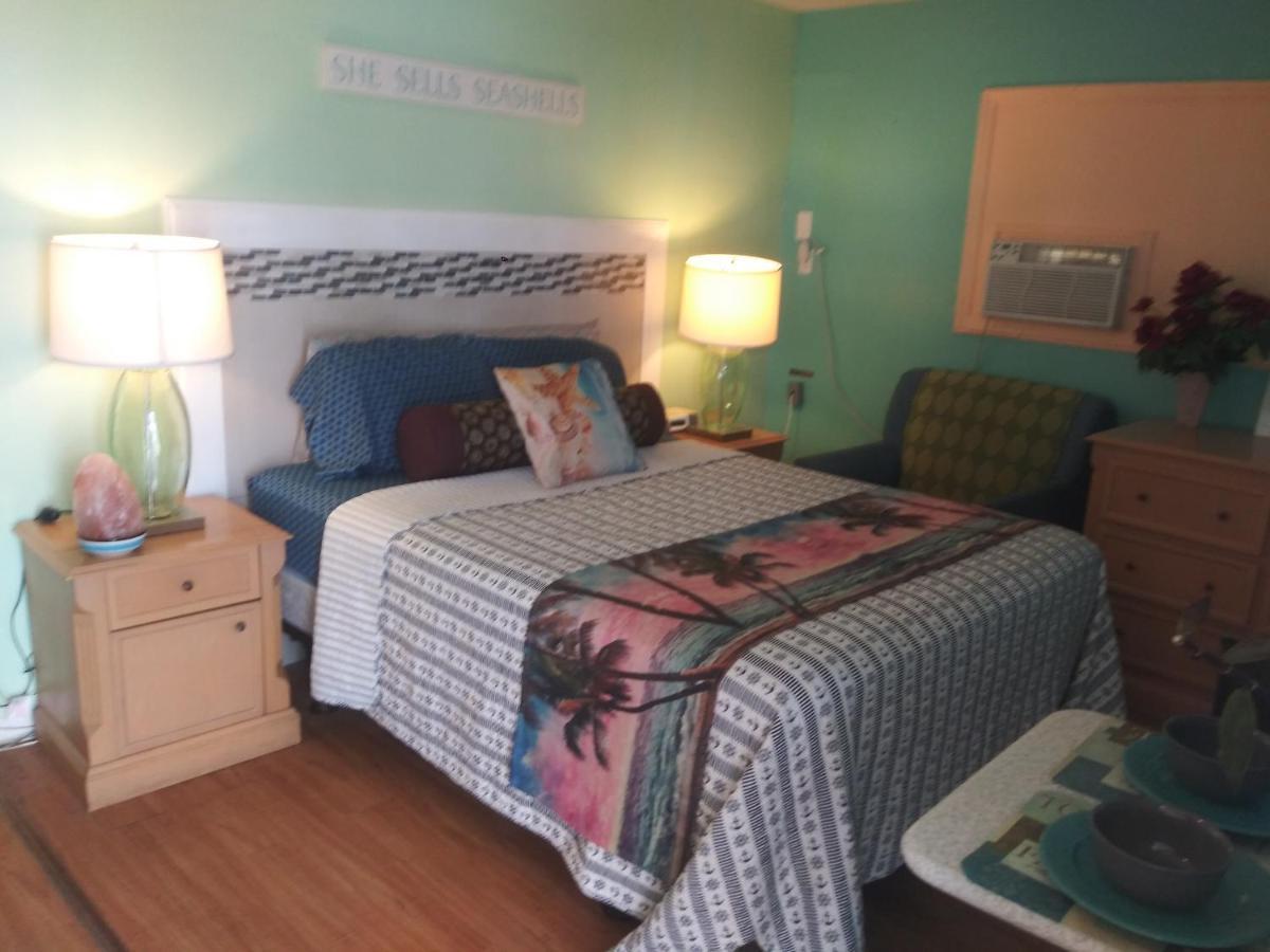 סיינט פיטרסברג Michaels Siesta Motel מראה חיצוני תמונה